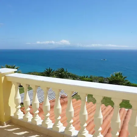 Kleismata Sleeps 6 *