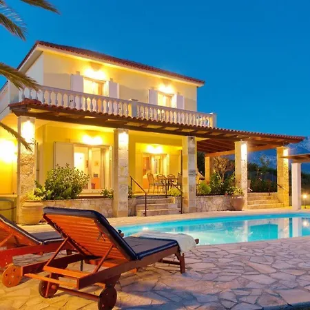 Kleismata Sleeps 6 Villa *