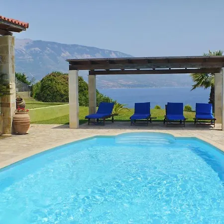 Villa Kleismata Sleeps 6 *
