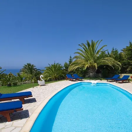 Kleismata Sleeps 6 * Klismata