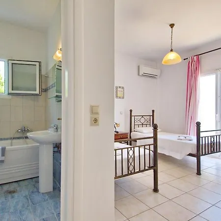 Kleismata Sleeps 6 * Klismata