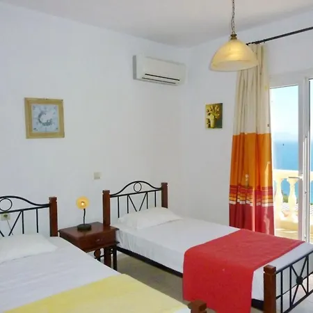 Kleismata Sleeps 6 * Klismata