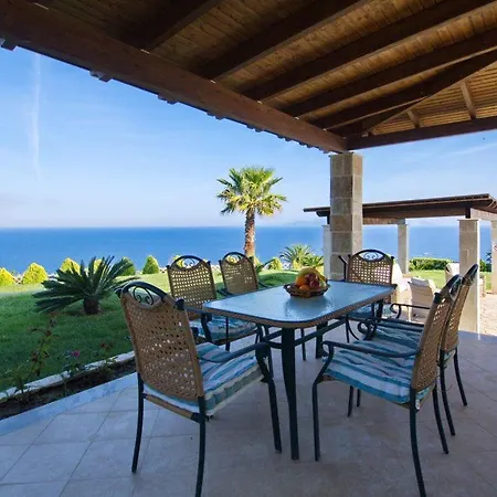 Kleismata Sleeps 6
